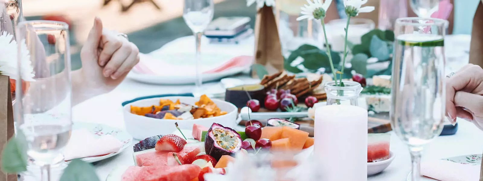 Midsommarmiddag utomhus