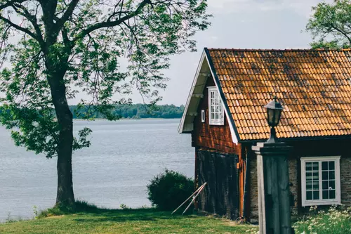 Fritidshus med sjötomt