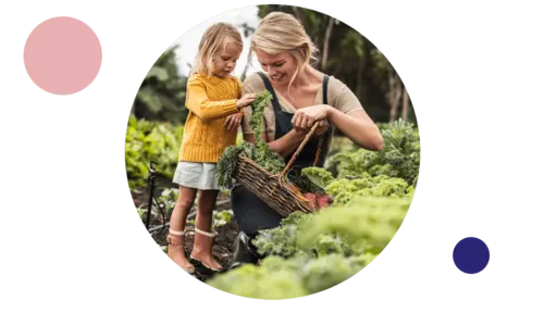 Mamma och dotter odlar