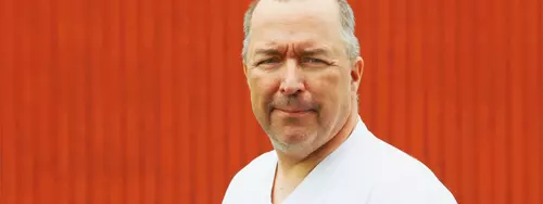 Jouko berättar om hur han sänkte sin månadskostnad.